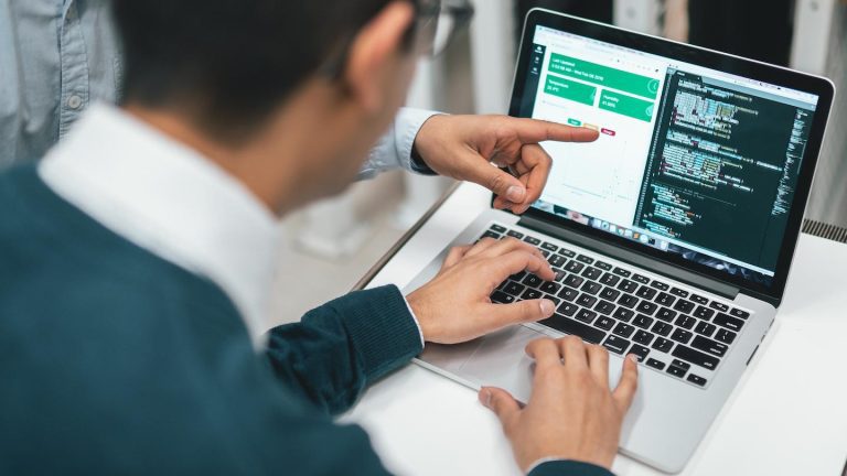 Exploring the Benefits of a Bachelor in Computer Science Degree